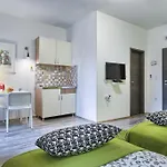 Center & Póla
