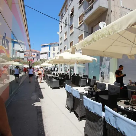 Top Center Rooms & Studio Guest house 3*