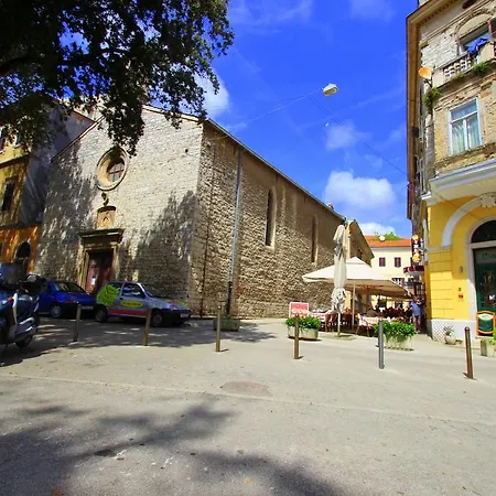 Guest house Top Center Rooms & Studio Pula