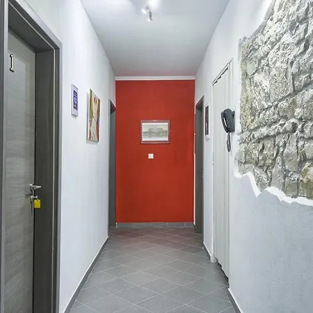Guest house Top Center Rooms & Studio 3*